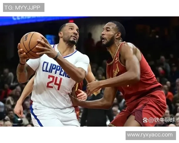 东部首轮激战步行者与骑士争夺晋级资格的精彩对决 东部首轮激战步行者与骑士争夺晋级资格的精彩对决